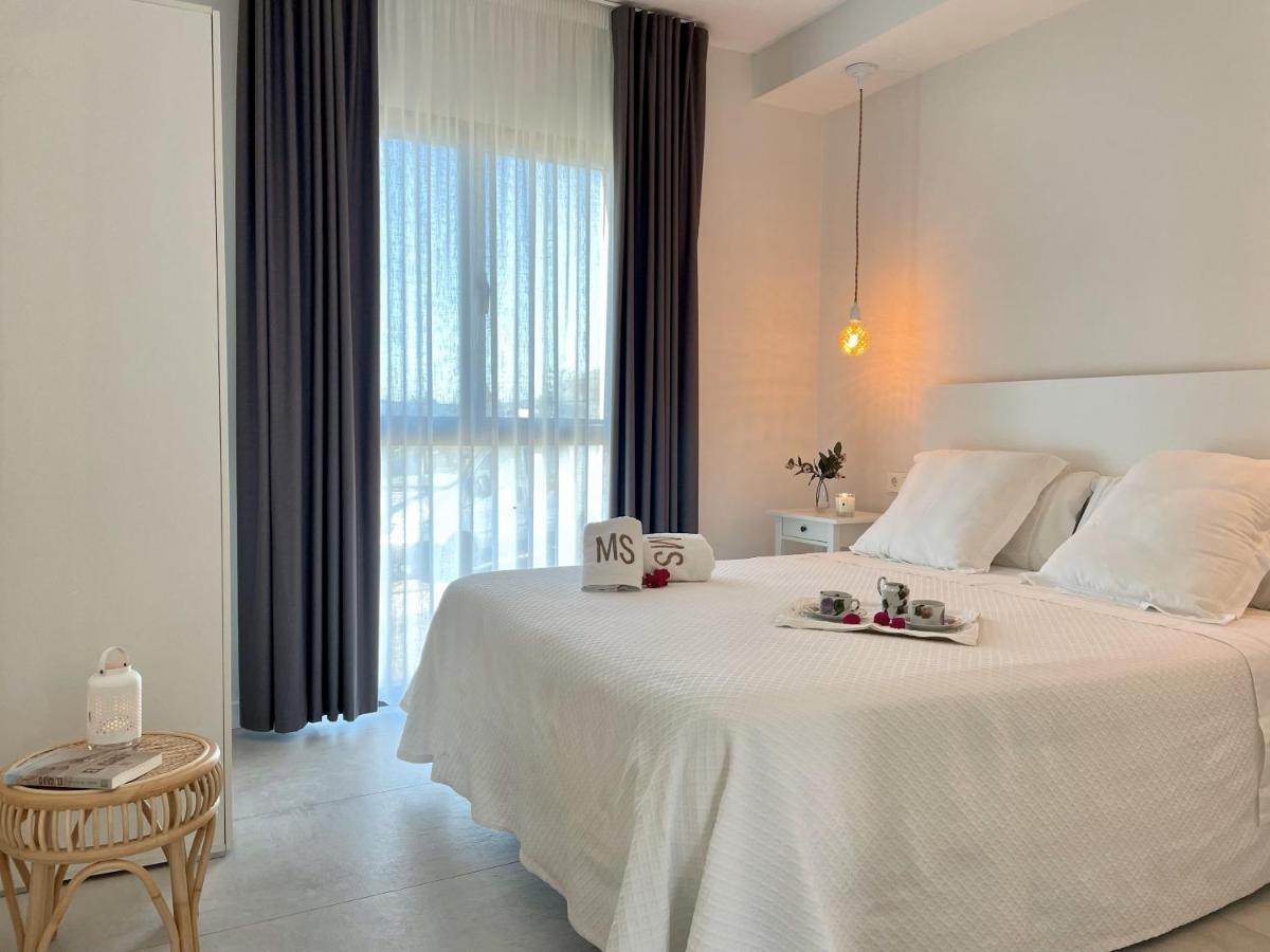 Apartamentos Madreselva Fernan Perez Zewnętrze zdjęcie